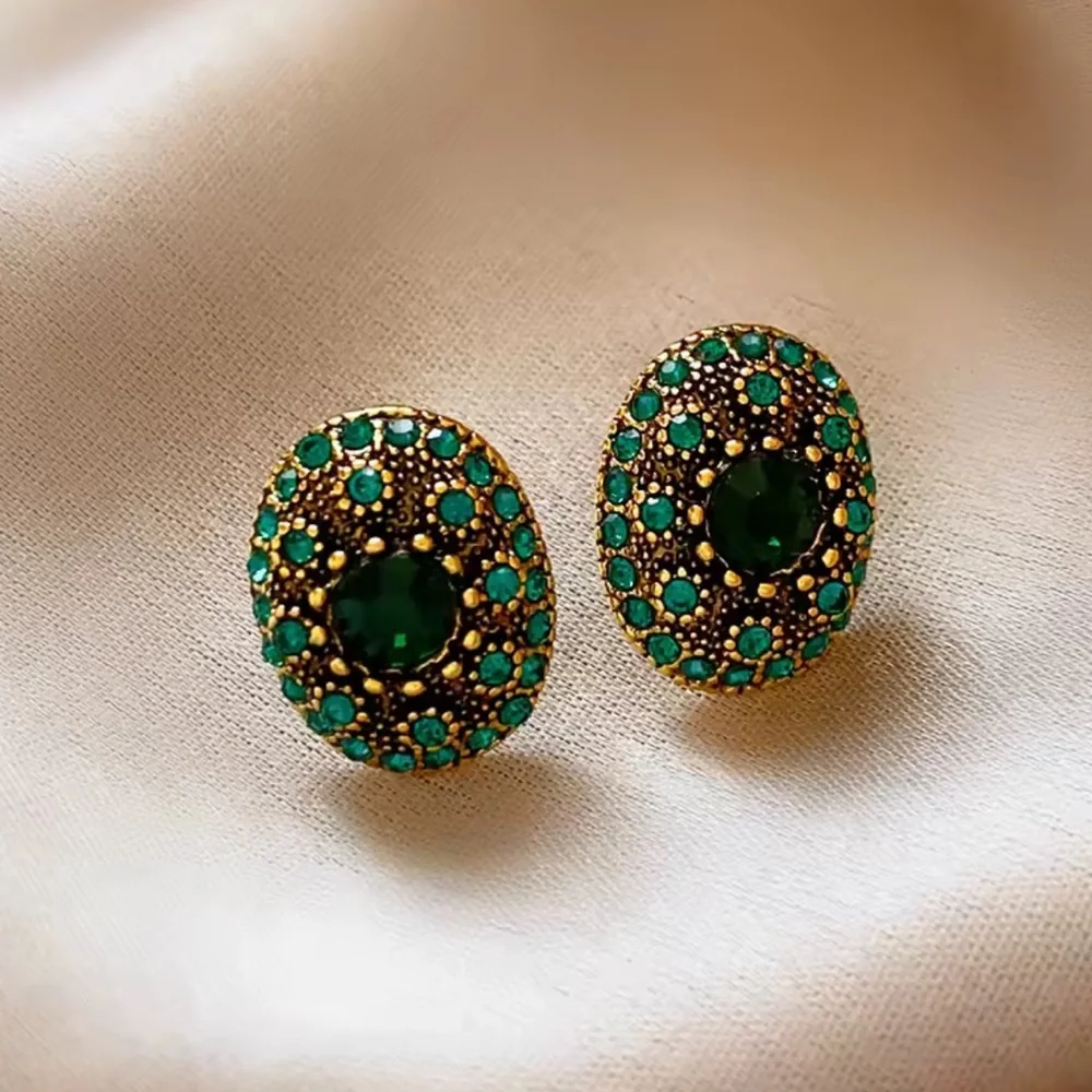 Vintage Green Crystal Stud Earrings Gold Tone Minimal Chic - Picture 4 of 4
